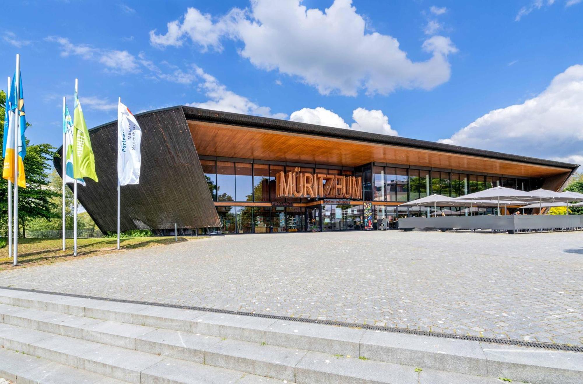 Ferienwohnungen Am Mueritzer Hafen วาเริน ภายนอก รูปภาพ